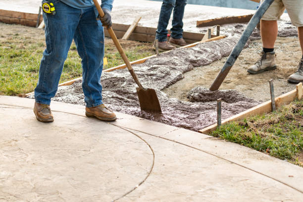Best Commercial Concrete Contractor  in Beloit, KS